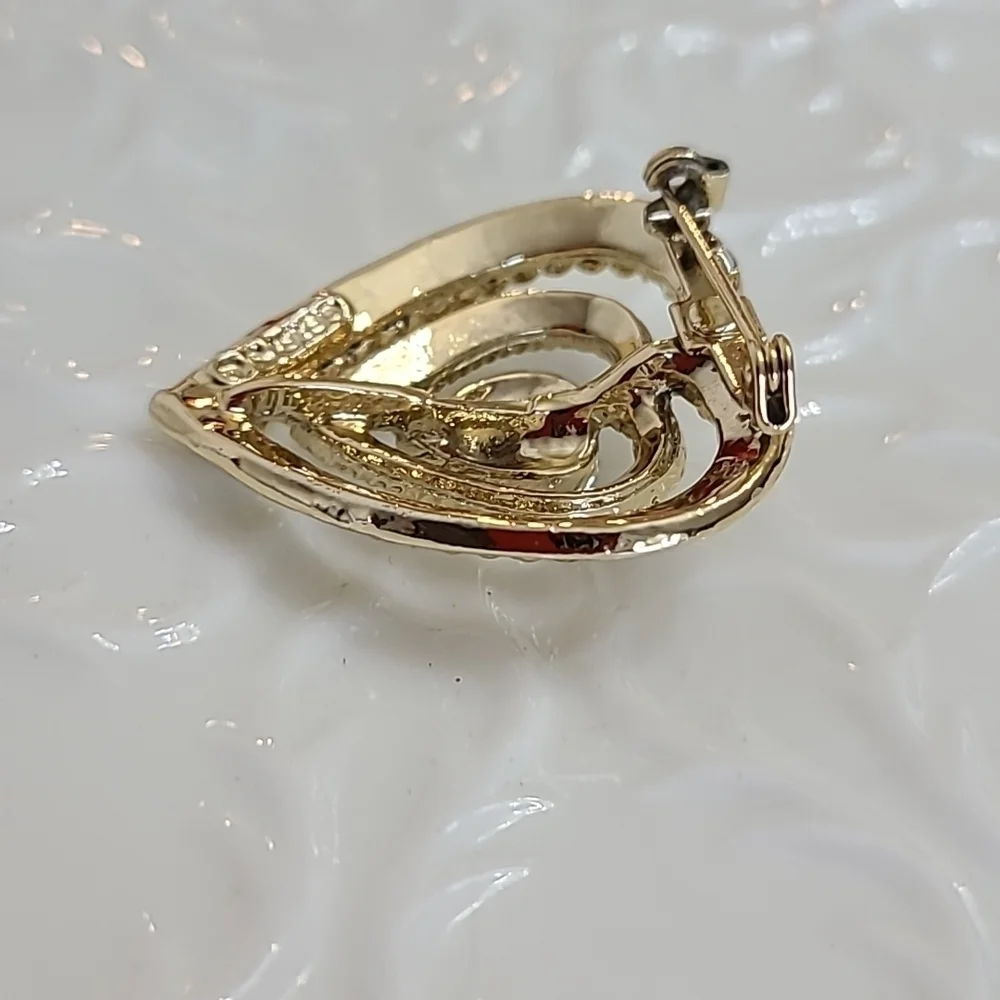 Vintage GERRY Heart Pin
